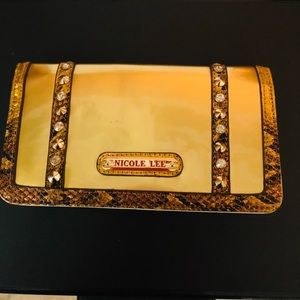 Nicole Lee wallet 🌸 Large NWOT